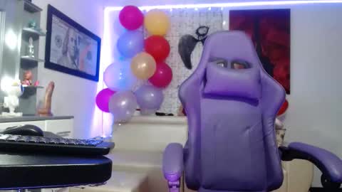 hot sexy bunny online show from November 18, 2025, 1:15 pm