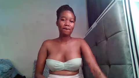 hot sexyy ladyy online show from March 5, 2025, 7:17 pm