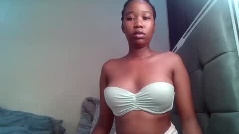 hot sexyy ladyy online show from March 7, 2025, 4:55 pm