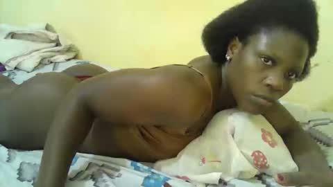 Snapshot of hot_shannia chatting on April 16, 2026, 9:43 am hot_shannia online show from April 16, 2026, 9:43 am