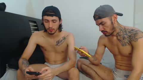 Snapshot of hot_sharks__ chatting on February 23, 2025, 6:39 am Hot Sharks online show from February 23, 2025, 6:39 am