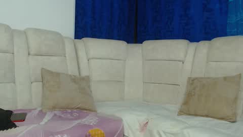 Snapshot of hot_sharks__ chatting on April 2, 2026, 7:06 am Hot Sharks online show from April 2, 2026, 7:06 am