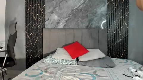 Hot Summer Boy online show from March 21, 2026, 11:04 am