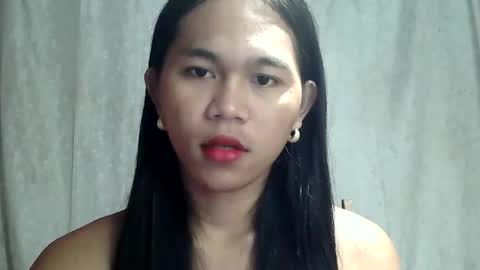 hot_thea online show from June 7, 2026, 11:30 pm