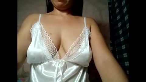 hot_warrios247 online show from December 21, 2024, 7:45 am