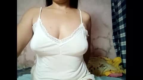 hot_warrios247 online show from January 28, 2025, 5:43 am