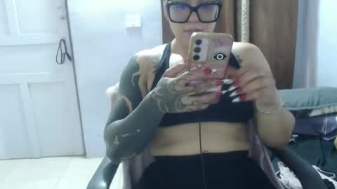 Hot and PowerHOPE U MISS ME online show from November 10, 2025, 11:48 pm