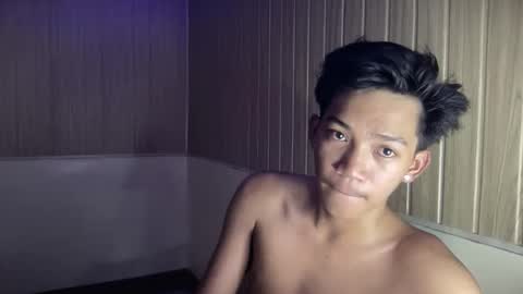 hotasian_jerome online show from April 28, 2026, 5:12 am