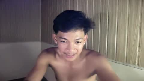 hotasian_jerome online show from April 29, 2026, 1:26 pm
