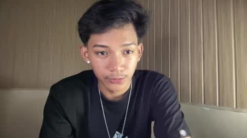 hotasian_jerome online show from May 2, 2026, 7:35 am