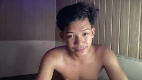hotasian_jerome online show from May 4, 2026, 10:39 pm