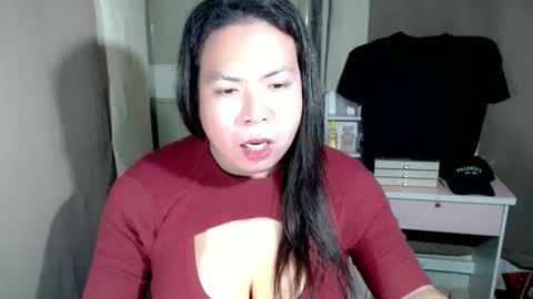 Snapshot of hotasian_mama chatting on March 10, 2026, 10:20 am Grace online show from March 10, 2026, 10:20 am