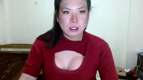 Snapshot of hotasian_mama chatting on April 19, 2026, 5:51 am Grace online show from April 19, 2026, 5:51 am