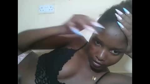 love online show from November 20, 2025, 7:35 pm