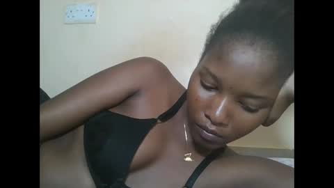 love online show from December 3, 2025, 9:35 pm