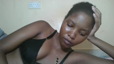 Snapshot of hotbabbee chatting on February 18, 2026, 6:04 pm love online show from February 18, 2026, 6:04 pm