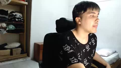 hotbaby6900 online show from January 19, 2026, 3:38 pm