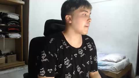 hotbaby6900 online show from February 2, 2026, 5:11 pm