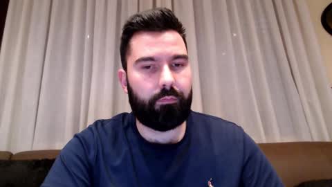 a hot bear online show from January 19, 2026, 11:14 am