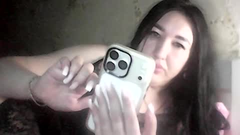 Snapshot of hotbestia chatting on August 2, 2026, 12:31 am Hot Bestia online show from August 2, 2026, 12:31 am