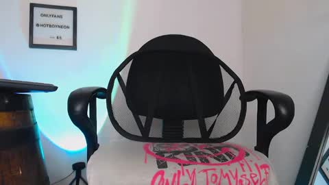 Alex Neon online show from December 21, 2024, 6:23 pm