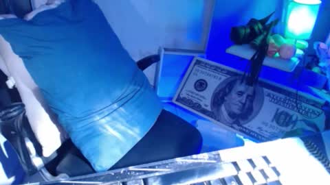 hotbritneyxx online show from December 17, 2025, 11:22 pm