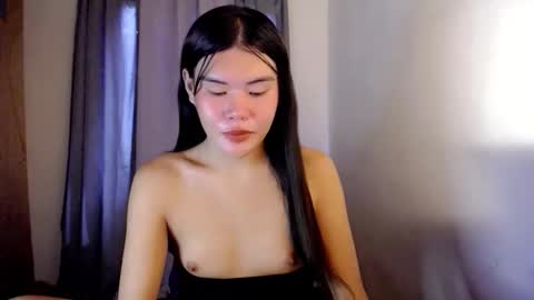 Snapshot of hotbunnyrainx chatting on October 28, 2025, 2:15 am rain online show from October 28, 2025, 2:15 am