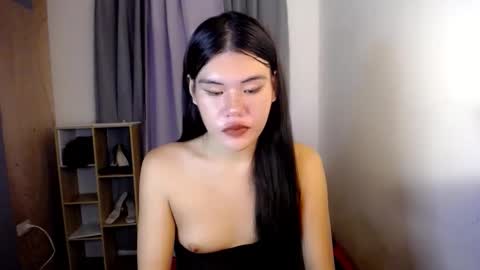 Snapshot of hotbunnyrainx chatting on November 1, 2025, 1:46 pm rain online show from November 1, 2025, 1:46 pm