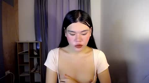 Snapshot of hotbunnyrainx chatting on November 6, 2025, 2:23 am rain online show from November 6, 2025, 2:23 am