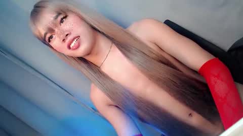 hotchescacummer online show from February 5, 2026, 5:28 pm