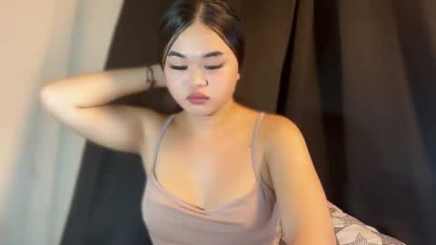 Aya online show from November 16, 2025, 4:29 am