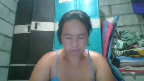 hotchicks4uxx online show from March 12, 2026, 11:05 am