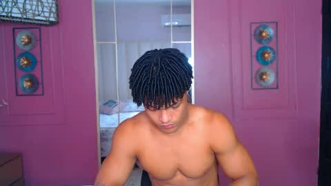 Snapshot of hotcrew_ chatting on June 4, 2026, 7:42 pm Hussain aaron and Ekko online show from June 4, 2026, 7:42 pm