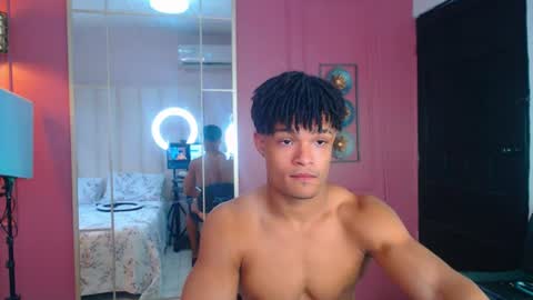 Snapshot of hotcrew_ chatting on June 17, 2026, 6:53 pm Hussain aaron and Ekko online show from June 17, 2026, 6:53 pm