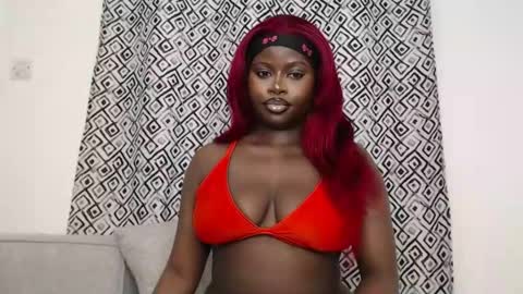 Hotcurvykeisha online show from October 21, 2025, 5:41 am