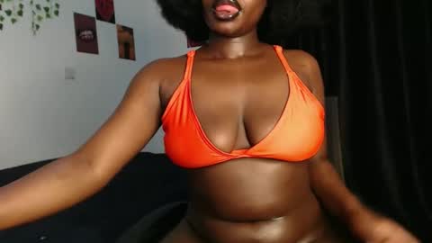 Hotcurvykeisha online show from February 1, 2026, 11:47 pm
