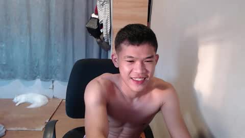 hotcuteasianxx online show from February 5, 2026, 10:25 pm