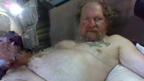 hotdad1010 online show from February 7, 2026, 4:11 pm