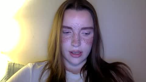 Snapshot of hoteffy chatting on April 19, 2026, 9:39 pm effy online show from April 19, 2026, 9:39 pm