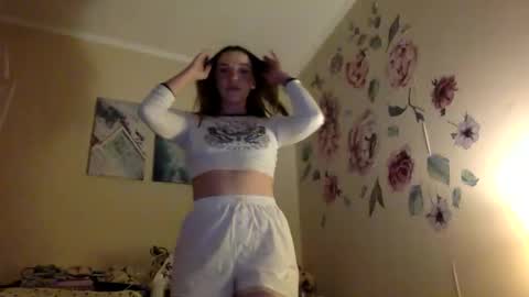 Snapshot of hoteffy chatting on April 23, 2026, 9:39 pm effy online show from April 23, 2026, 9:39 pm