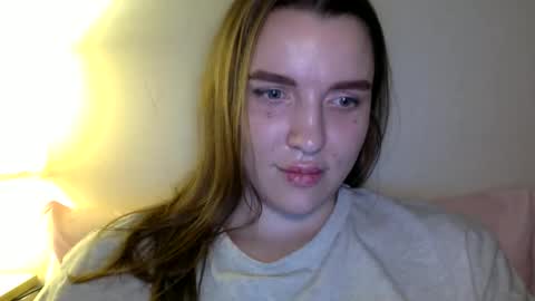 Snapshot of hoteffy chatting on May 6, 2026, 8:58 pm effy online show from May 6, 2026, 8:58 pm