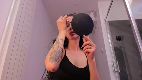 Snapshot of hotfallingdevil chatting on March 18, 2026, 5:54 am hotfallingdevil online show from March 18, 2026, 5:54 am