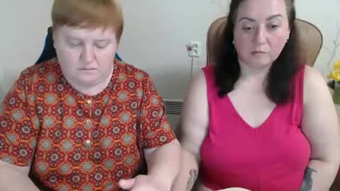 Snapshot of hotfiremommy chatting on April 6, 2026, 6:42 pm LimonkaFire online show from April 6, 2026, 6:42 pm