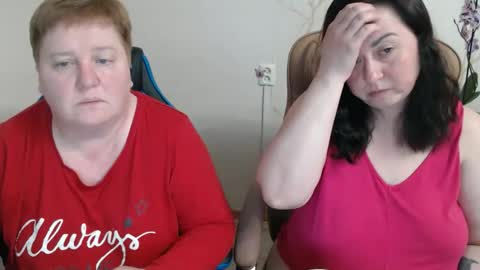 Snapshot of hotfiremommy chatting on April 20, 2026, 5:37 pm LimonkaFire online show from April 20, 2026, 5:37 pm