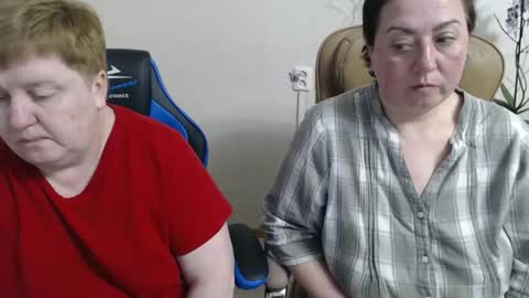 Snapshot of hotfiremommy chatting on April 21, 2026, 6:12 pm LimonkaFire online show from April 21, 2026, 6:12 pm