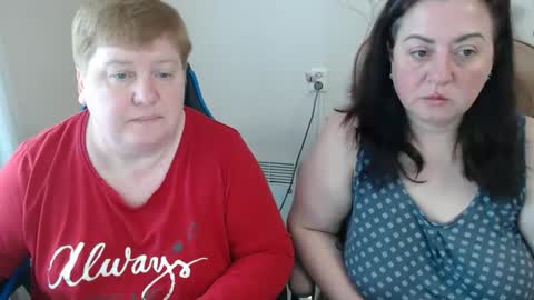 Snapshot of hotfiremommy chatting on May 10, 2026, 9:14 am LimonkaFire online show from May 10, 2026, 9:14 am