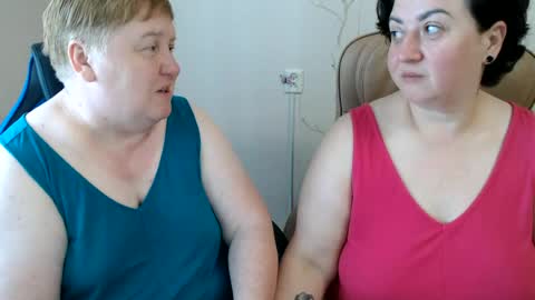 Snapshot of hotfiremommy chatting on June 20, 2026, 8:28 am LimonkaFire online show from June 20, 2026, 8:28 am