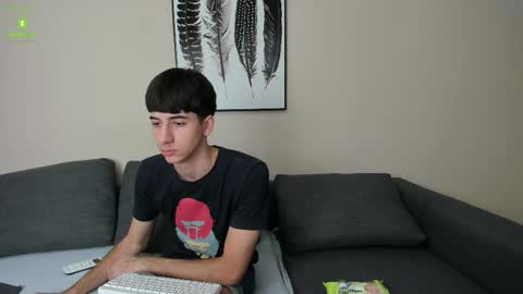 Snapshot of hotflirtyfella chatting on September 21, 2025, 5:31 am QUENTIN online show from September 21, 2025, 5:31 am