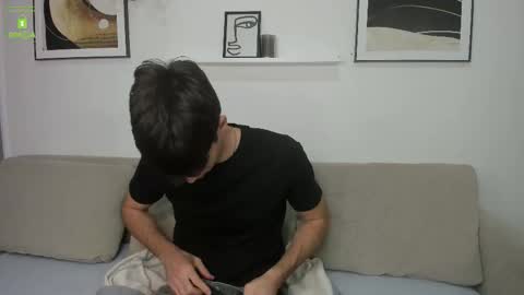 Snapshot of hotflirtyfella chatting on October 28, 2025, 6:50 am QUENTIN online show from October 28, 2025, 6:50 am