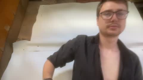 Snapshot of hotgentleman_3003 chatting on June 26, 2026, 7:13 am William online show from June 26, 2026, 7:13 am